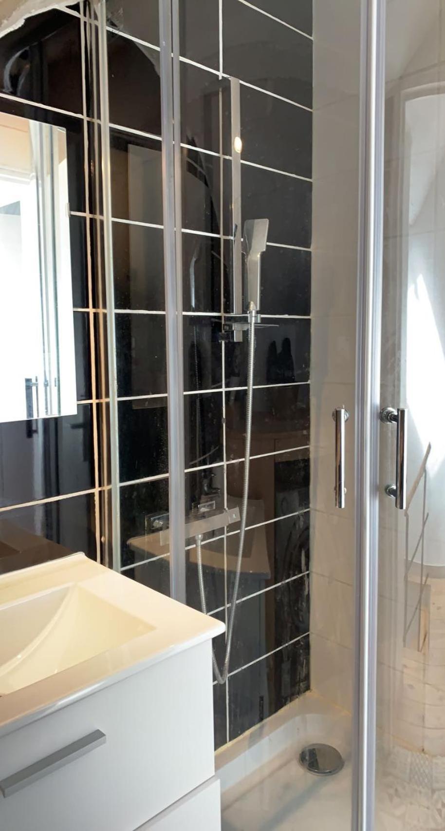 Les Spas De La Chartreuse Tarbes Bilik gambar