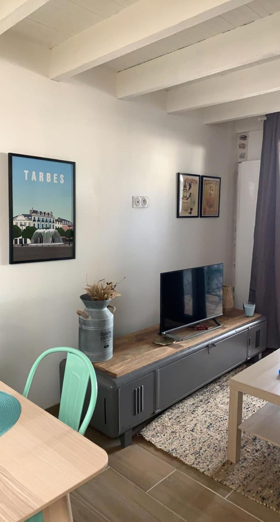 Les Spas De La Chartreuse Tarbes Bilik gambar